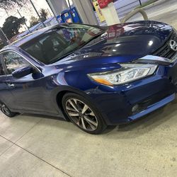 Nissan altima