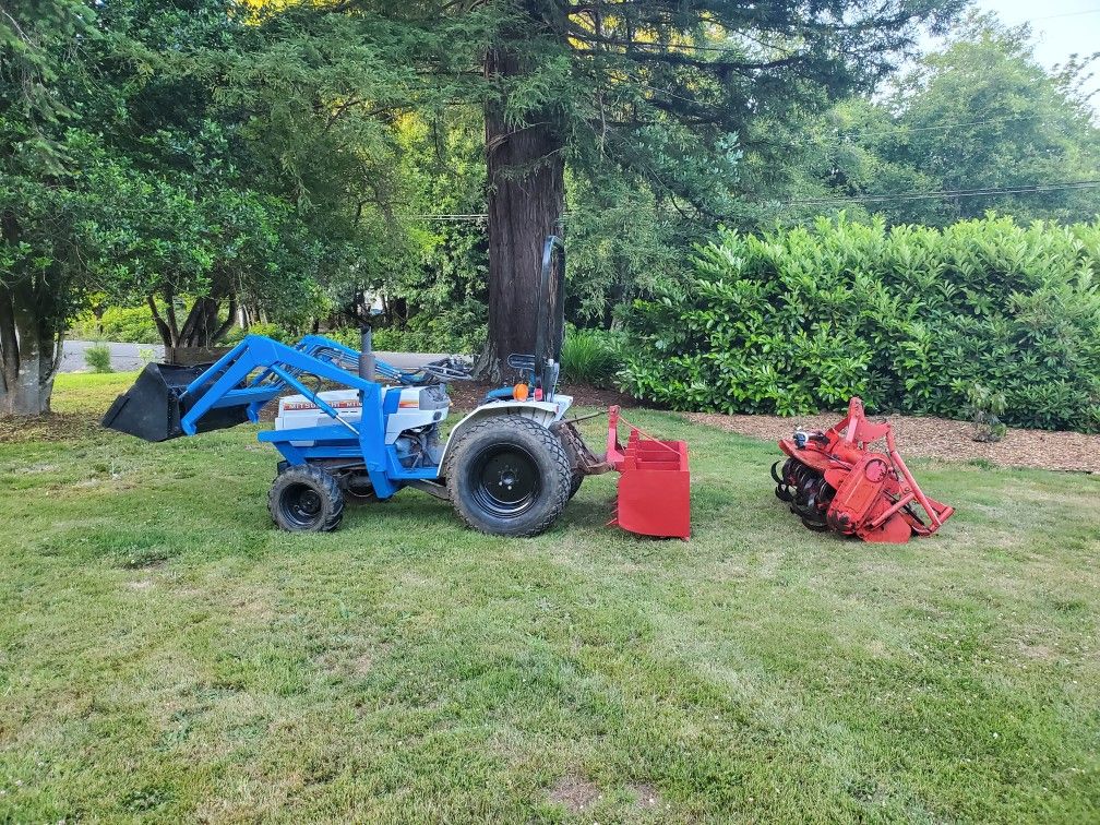 MT180D 4WD 18 Horse Mitsubishi Tractor with box blade and tiller
