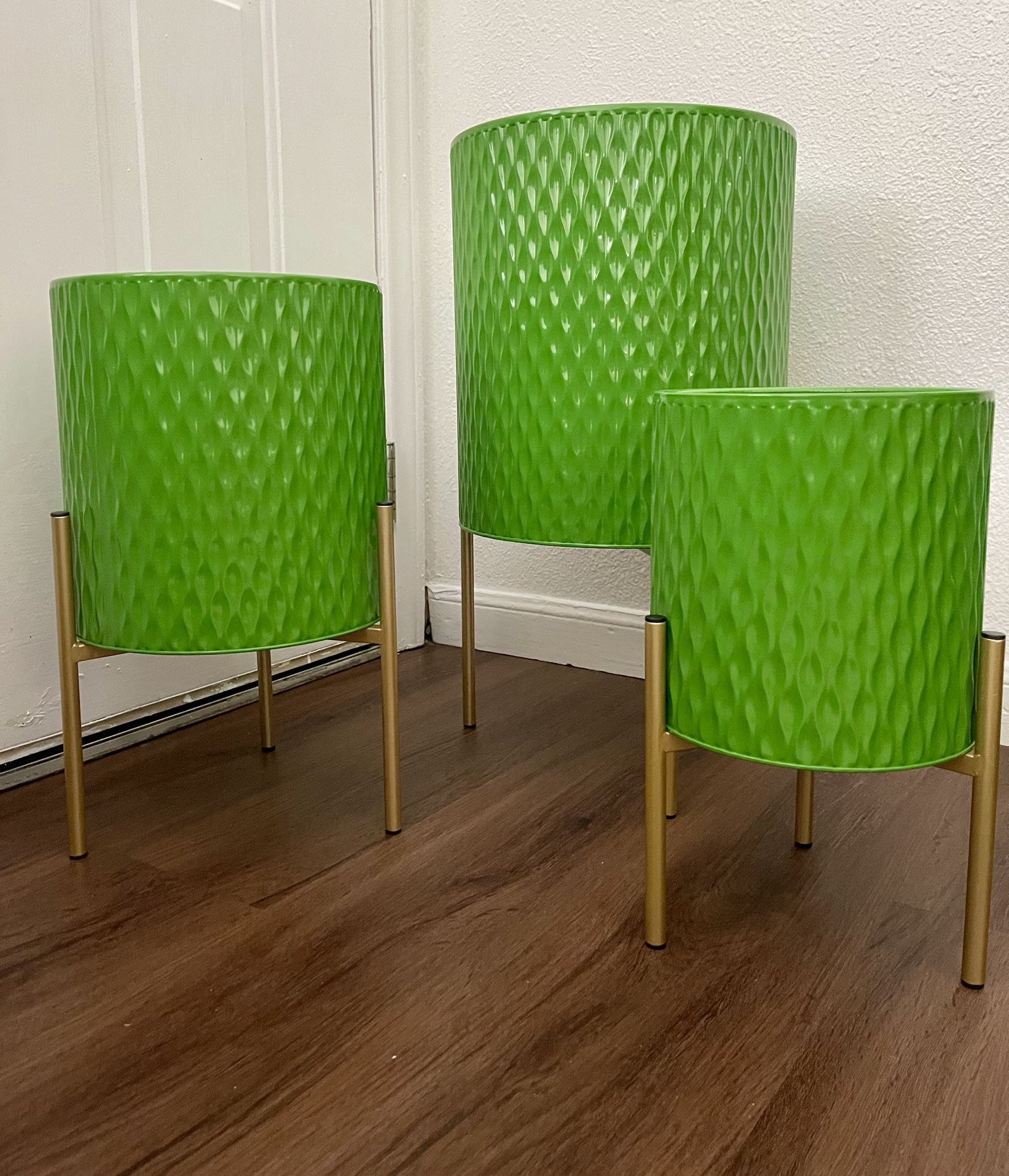Beautiful Plant Pot set(3)-Buy Quick Minus $5
