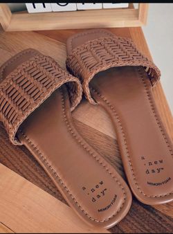 Cute Woven Sandals from Target...Like New!!! Sz 7 1/12