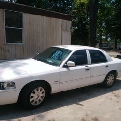2004 Mercury Grand Marquis