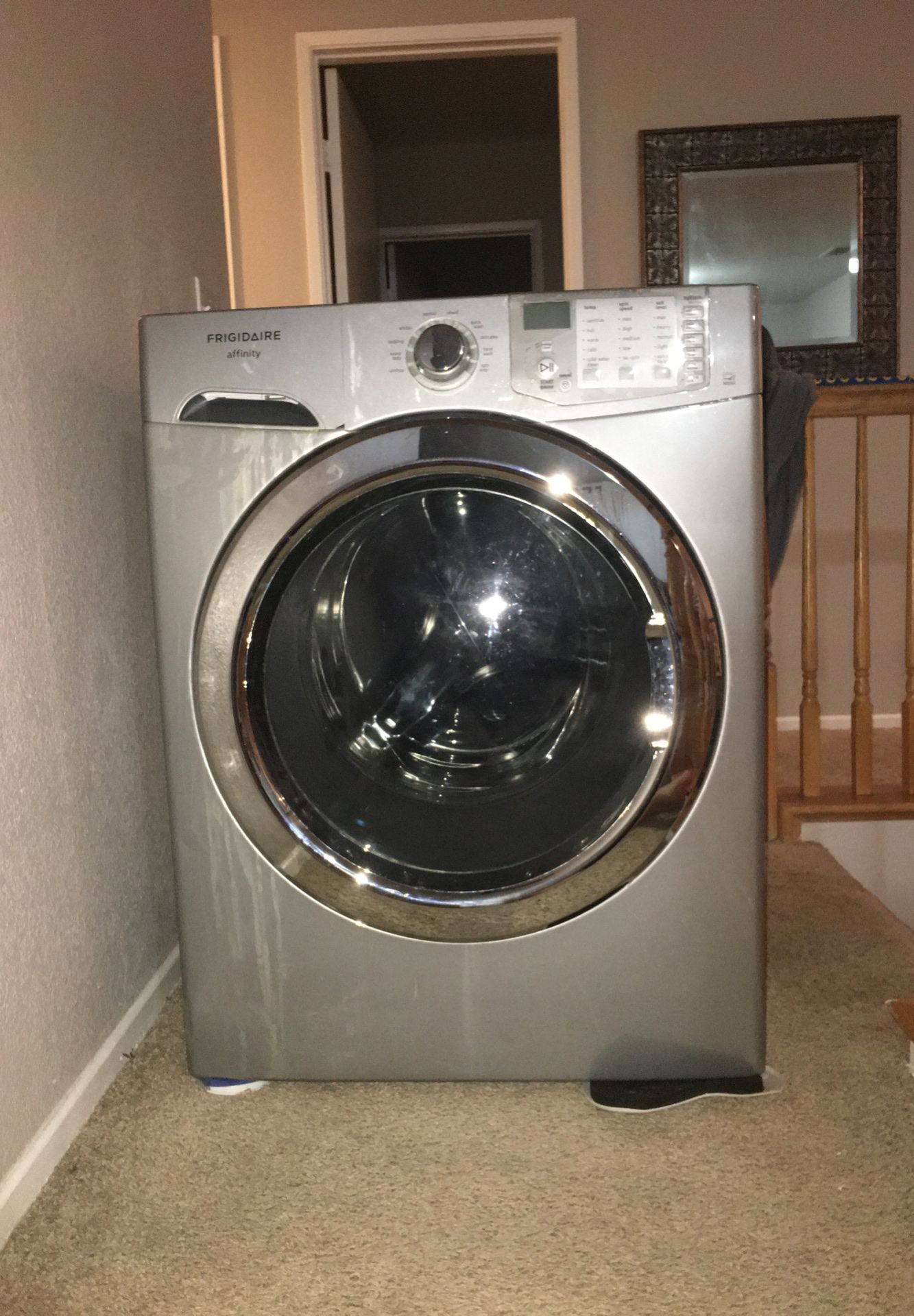 Frigidaire Affinity Washing Machine Model FAFS4073NA0 (EXTRA $50 IF YOU WANT STAND) NEGOTIABLE