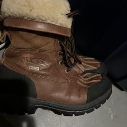 UGG snow Boots Size 1