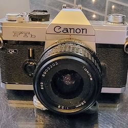 Vintage 1970's Canon FTb QL SLR 35mm Camera W/Extra Lens