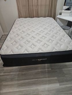 Helix Midnight Luxe Queen Mattress