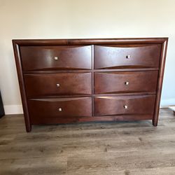 Solid Wood 6-Drawer Dresser