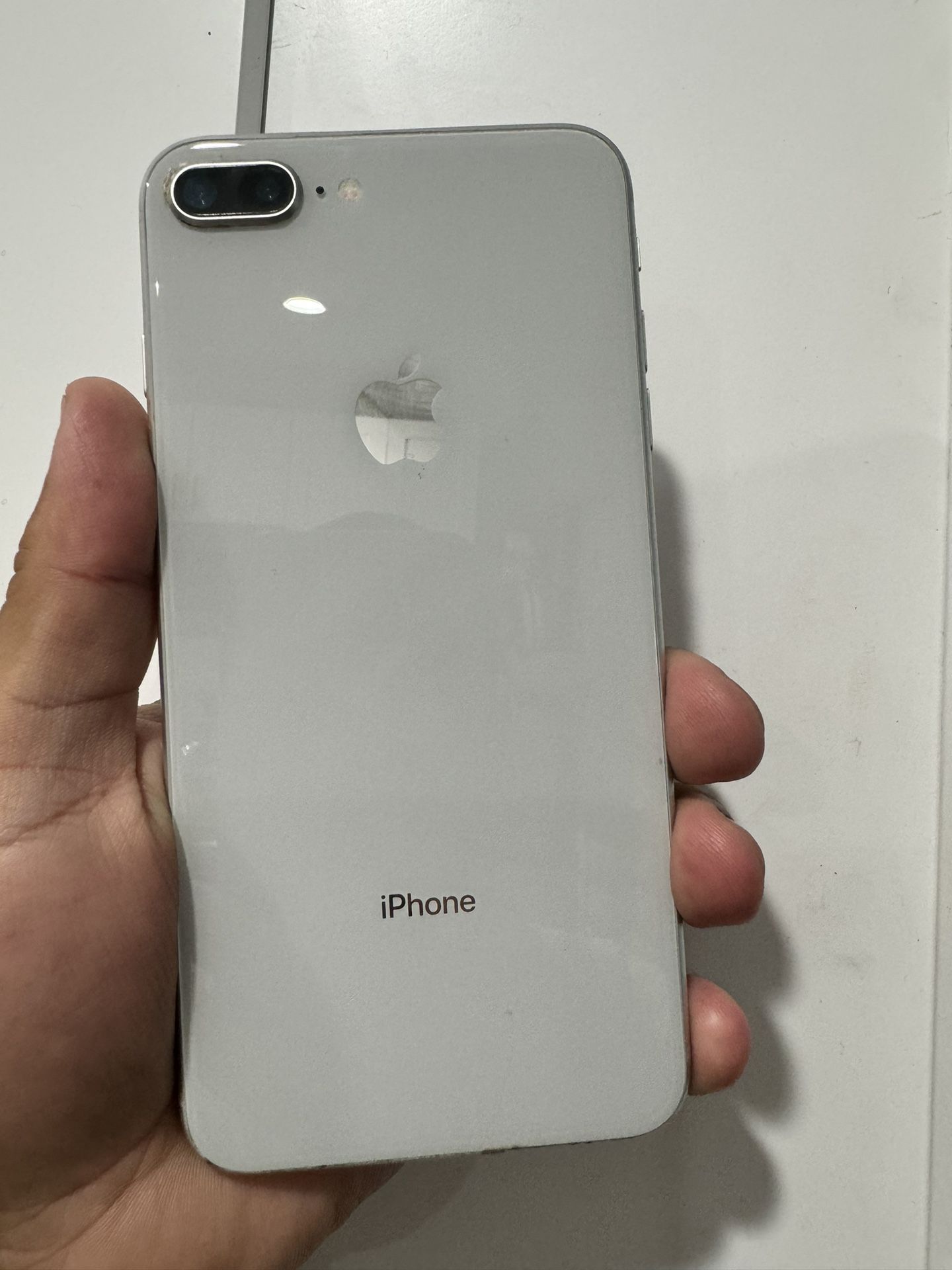iPhone 8 Plus 64gb Silver 