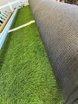 Synthetic artificial sports turf / grass