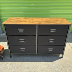 Dresser Sofa Futon Mattresses Bedframes King Queen Full Twin 