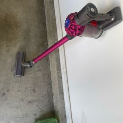 dyson vacuum V6 motorhead+