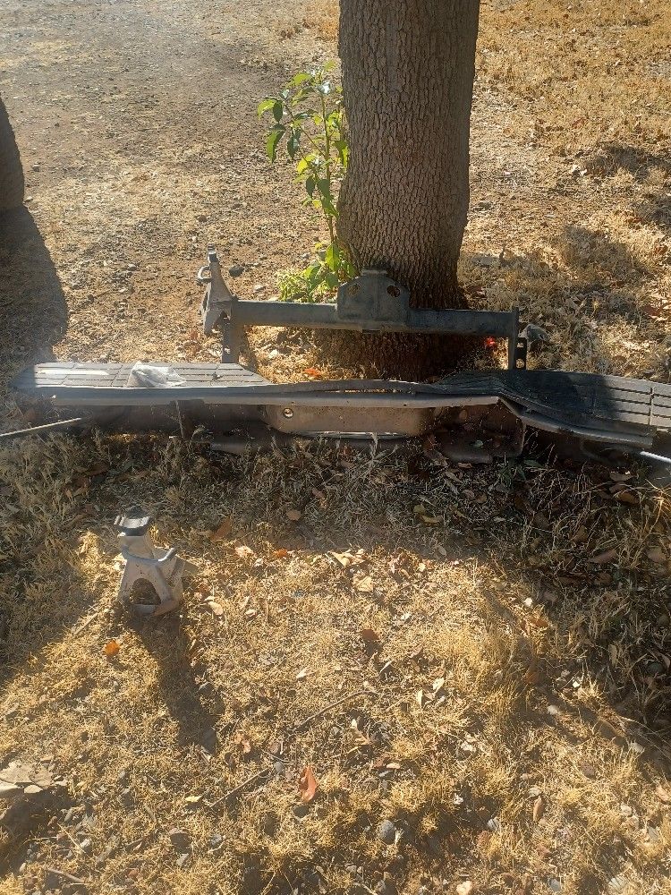Trailer Hitch And Rear Bumper. Off Of 98 Gmc Yukon