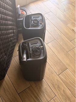 Tzumi Jobsite speakers