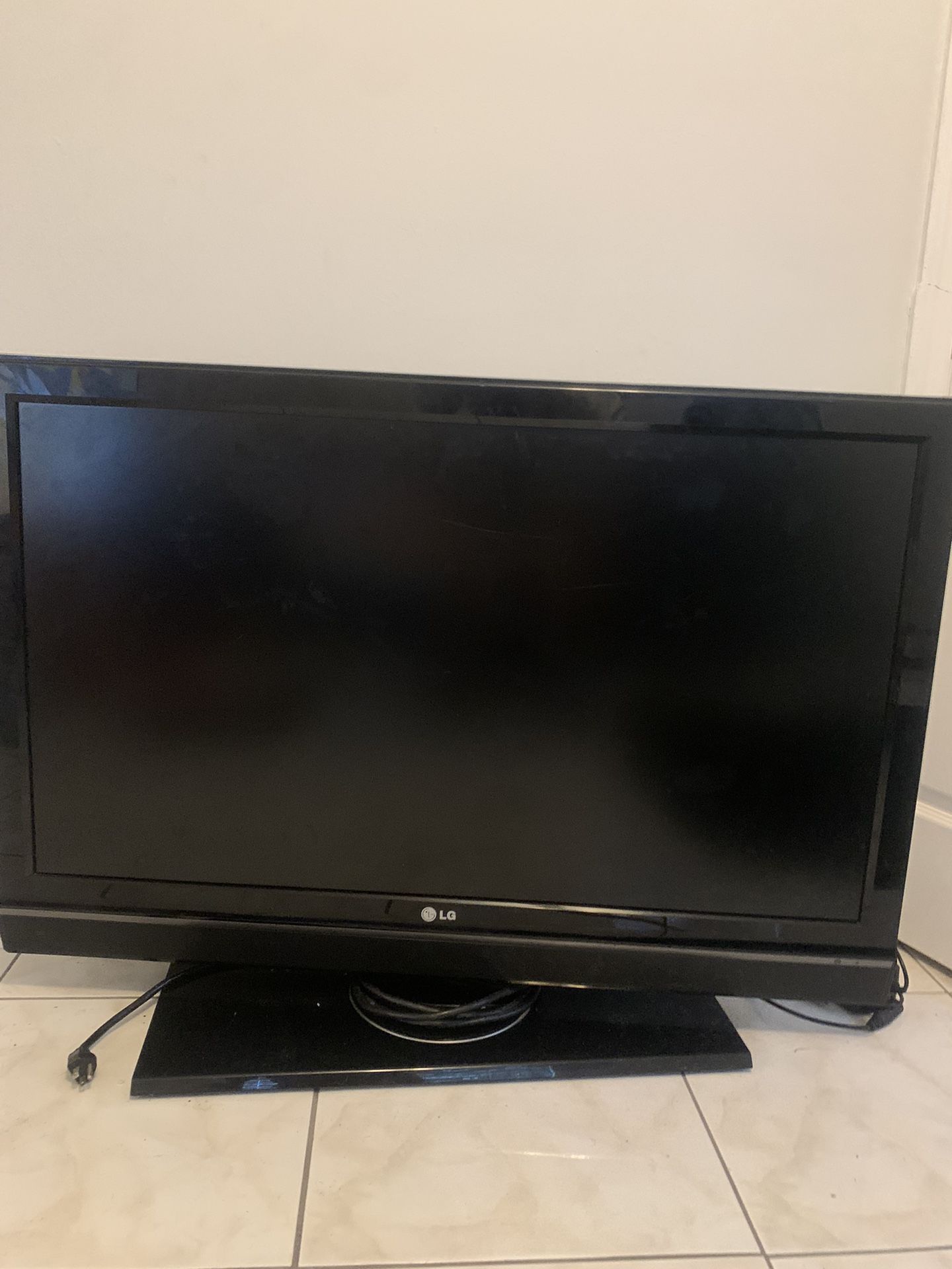 Nice Size Lg Tv