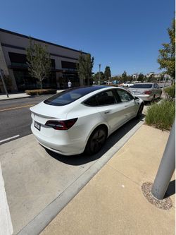 2018 Tesla model 3 - Longe range