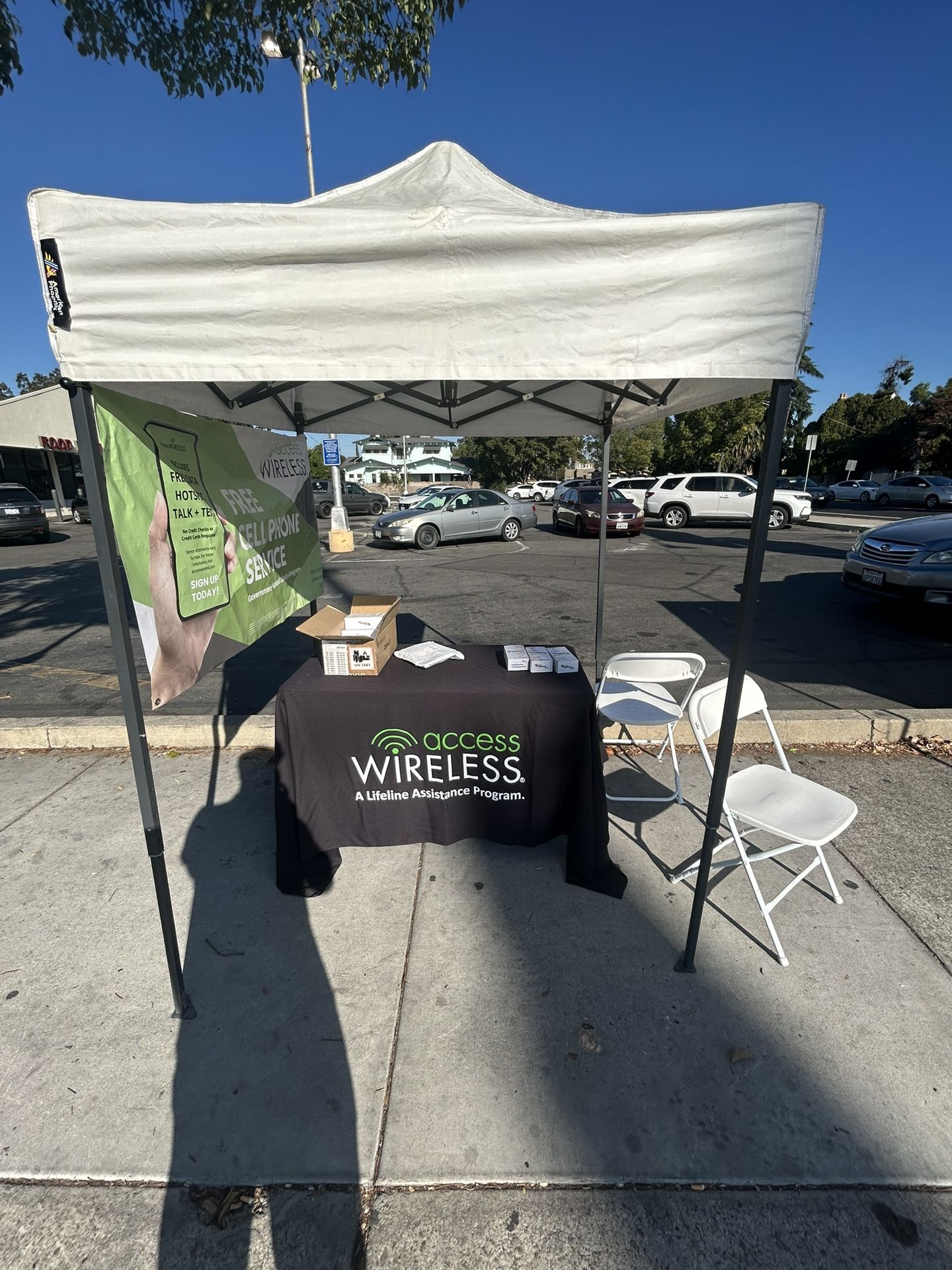 FREE PHONES !! In Front Of Walgreens On Harding Way