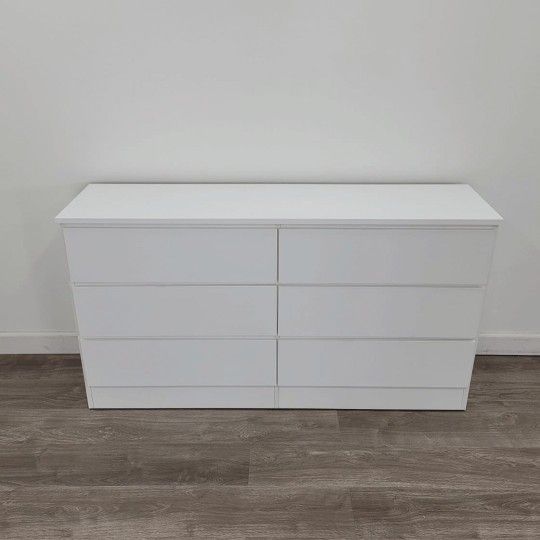 WHITE ⚪ DRESSER// BRAND NEW// COMODA // NUEVA A ESTRENAR// 