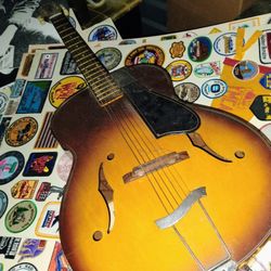 Acoustic Guitar Vintage Starburst Six String