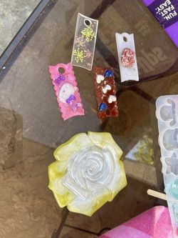 Roses And Name Tags  (Epoxy)