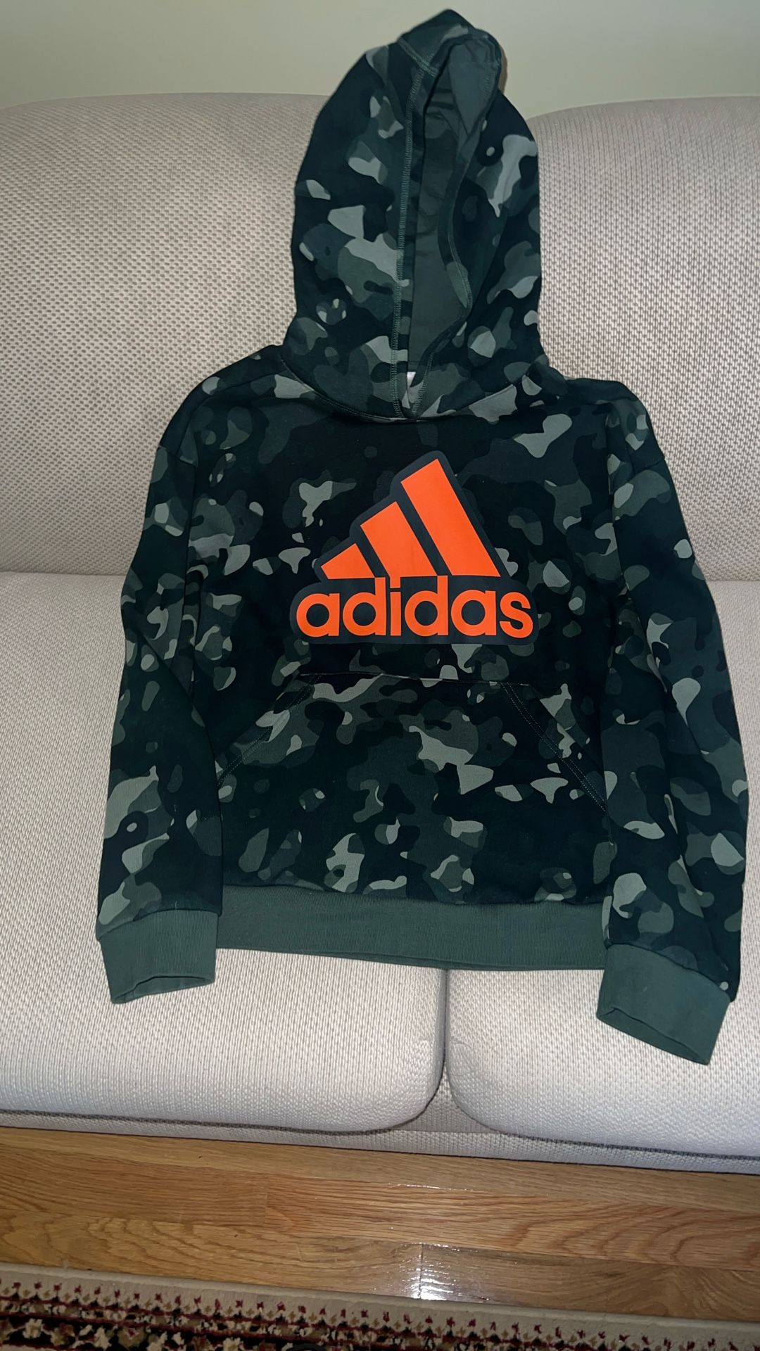 Hoodi Size 18/20 Boys Xl