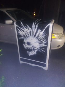 Punk Skull Dresser