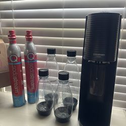 SodaStream Terra With 3 Tanks And 4 Bottles This Is A Steal