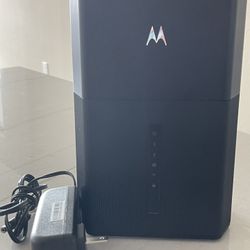 Almost New Motorola WiFi Cable Modem