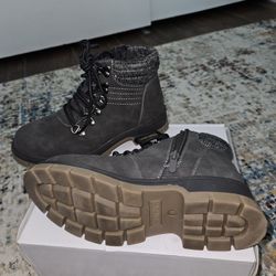 Ladies Hiking Boots 