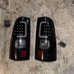 03-06 Chevy Silverado Smoked LED Taillights / Luces Traseras Faros