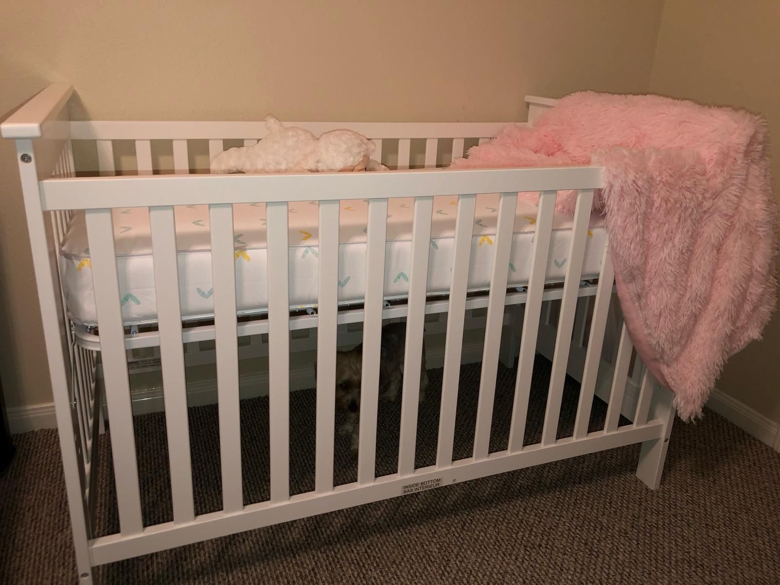 Baby Crib Complete With a Baby Mattress (2items)