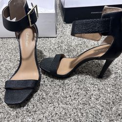 Heels SIZE 5
