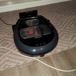 Samsung Cyclone force vacuum Robot