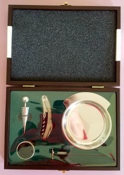 Wine tasting set by Simply Inviting