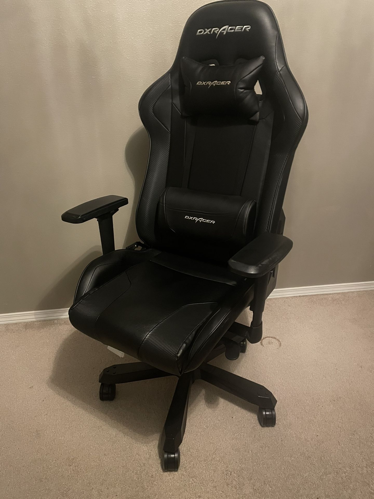 DX Racer Gaming Chair