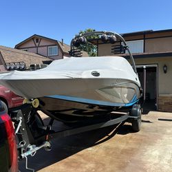 AR 190 Boat Travel Cover