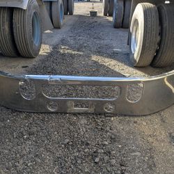 Mack Bumper 17"