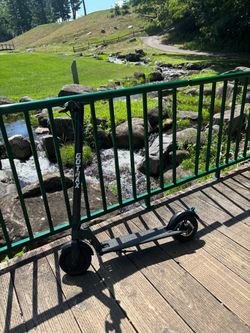 Electric scooter basically brand new breaks need to be tightened but they still work nothing wrong