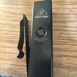 Behringer Powerplay P2 ultra-compact personal in-ear monitor amplifier