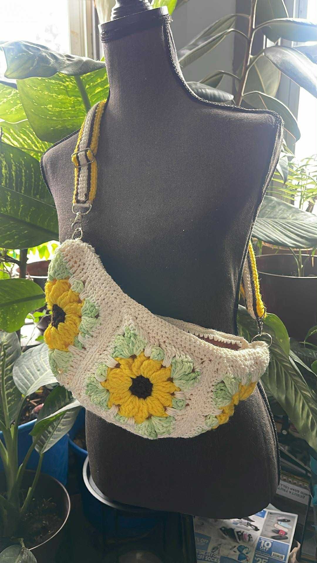 Sunflower Granny Crochet Bag