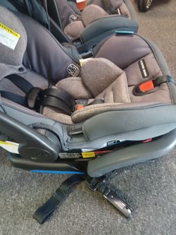 Graco Car Seat Snugride 35 with base