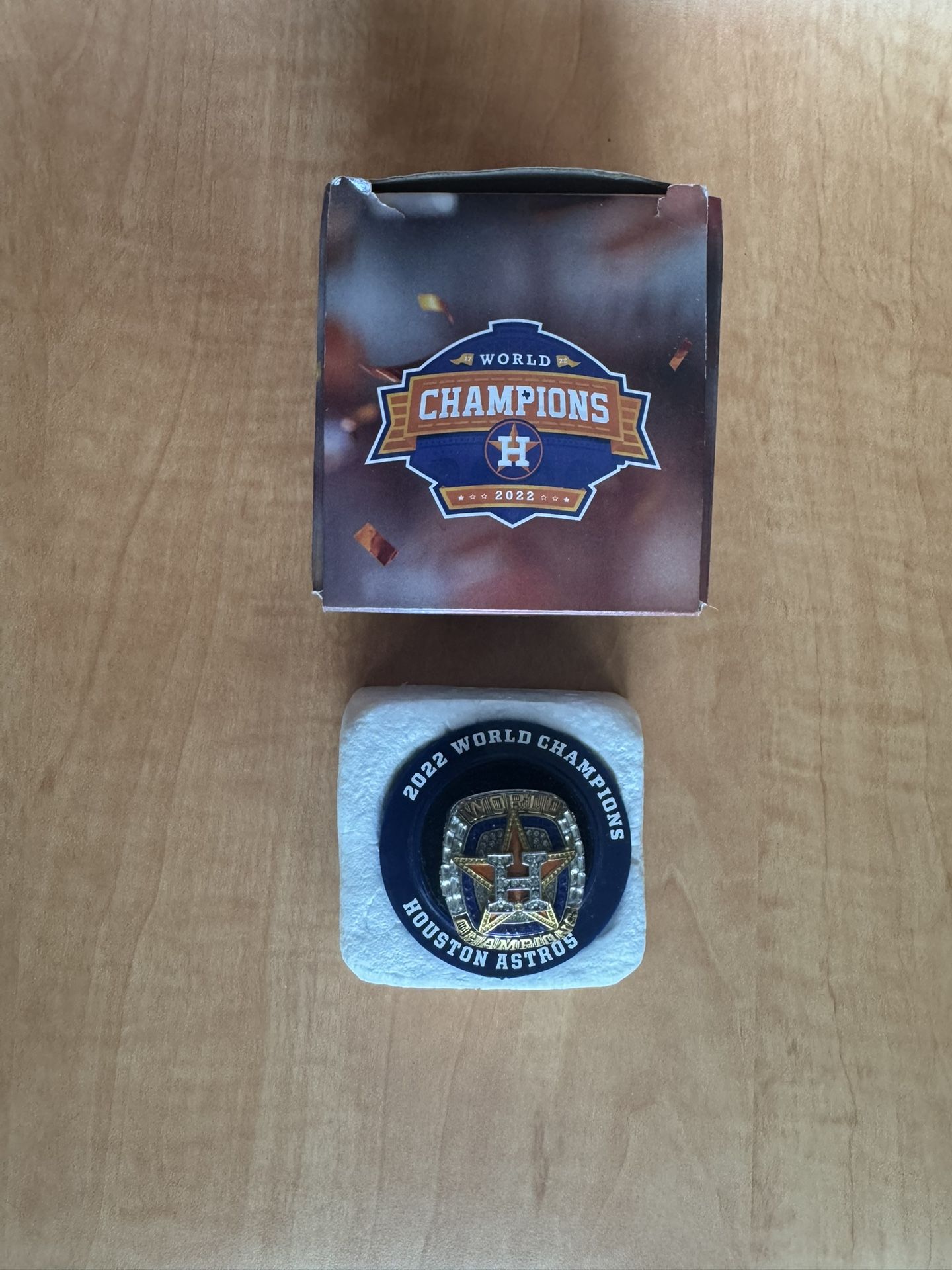 Houston Astros 2022 World Series Championship Ring (Dusty Baker Replica)