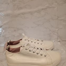 Women's White Sneaker