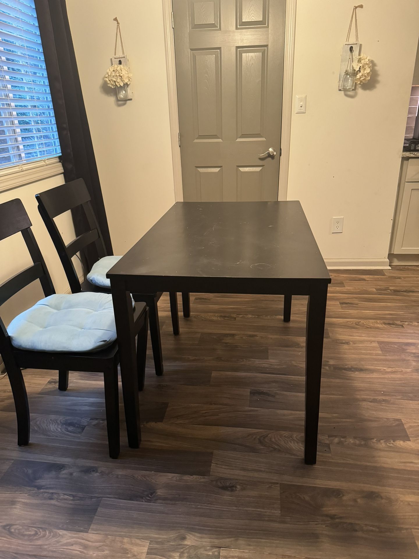 KITCHEN TABLE WITH 2 CHAIRS 