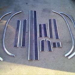 85-86 Ford Truck Or Bronco Trims Moldins Parts 