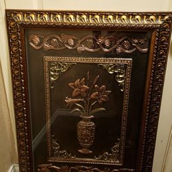 Beautiful, Bronze, Brown with Tents of Antique Gold Beautiful Wad Frame Detailed Design Measurements Are On The Picture.