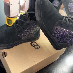 Ugg boots kids size 5