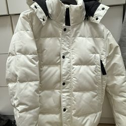 Size Medium-Canada Goose Wyndham Parka Black Label