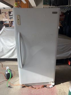 Frigidaire upright garage freezer
