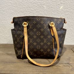 Louis Vuitton Total