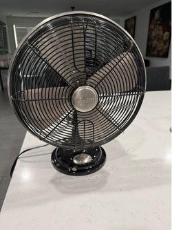 Hunter Century Table Fan