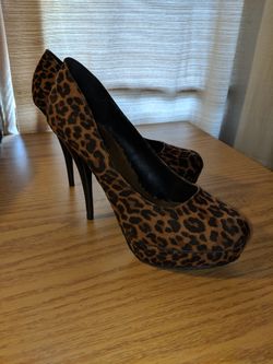 Candie's leopard print shoes